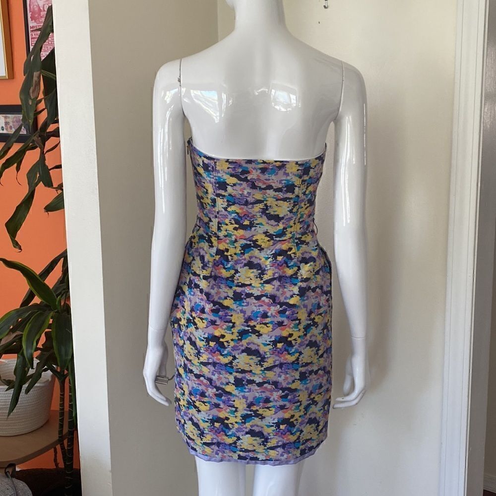 Charlotte Ronson Mini Sweetheart Strapless Dress in Abstract Watercolor Size 4 - Picture 7 of 14